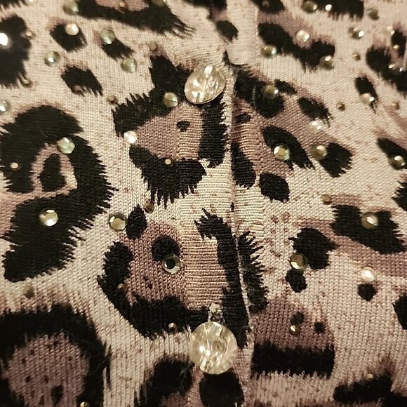 Quacker Factory 2X Sweater Gray Black White Button Animal Print Rhinestones - Picture 4 of 10